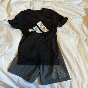 Adidas boys Small US 8 set